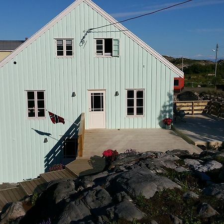 ヘニングスヴァール Lysvoldbrygga Bed & Breakfast エクステリア 写真