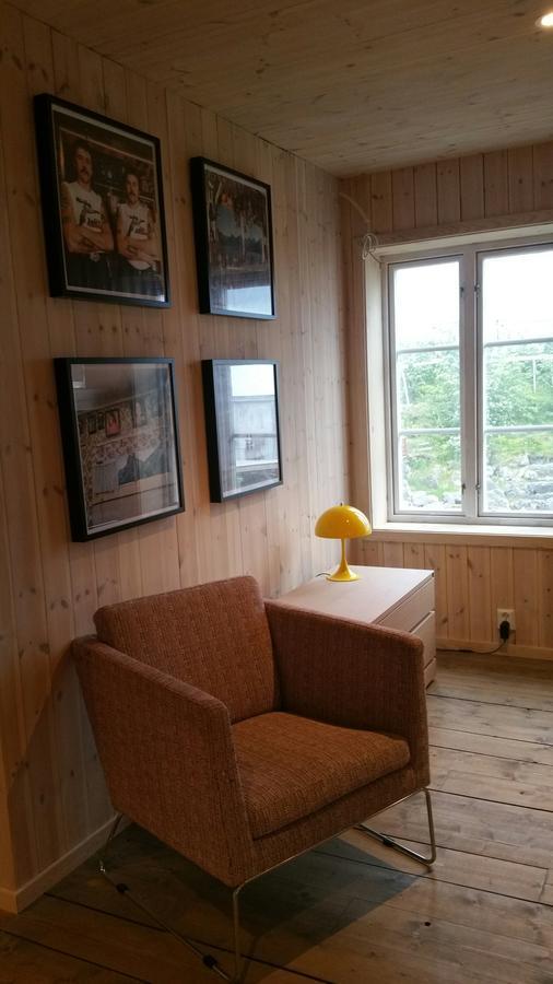 ヘニングスヴァール Lysvoldbrygga Bed & Breakfast エクステリア 写真